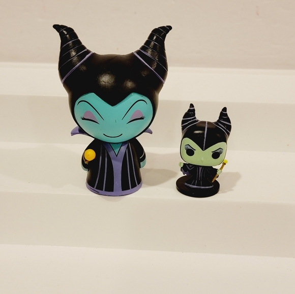 Funko Disney Sleeping Beauty Maleficent Figure Set - Picture 5 of 9